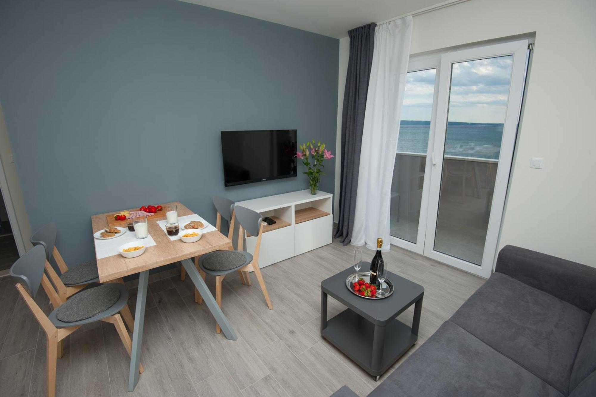 Seaside Luxury Suites Podstrana Quarto foto