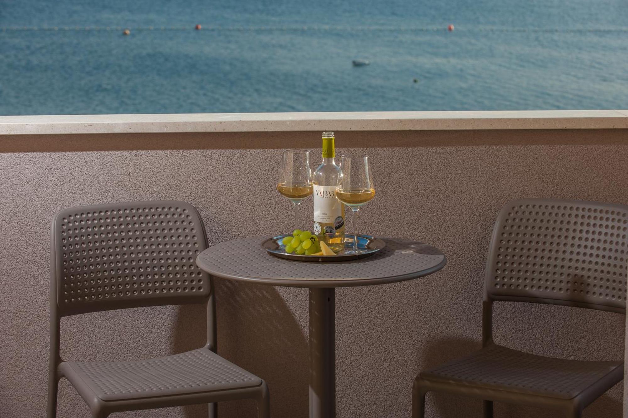 Seaside Luxury Suites Podstrana Quarto foto