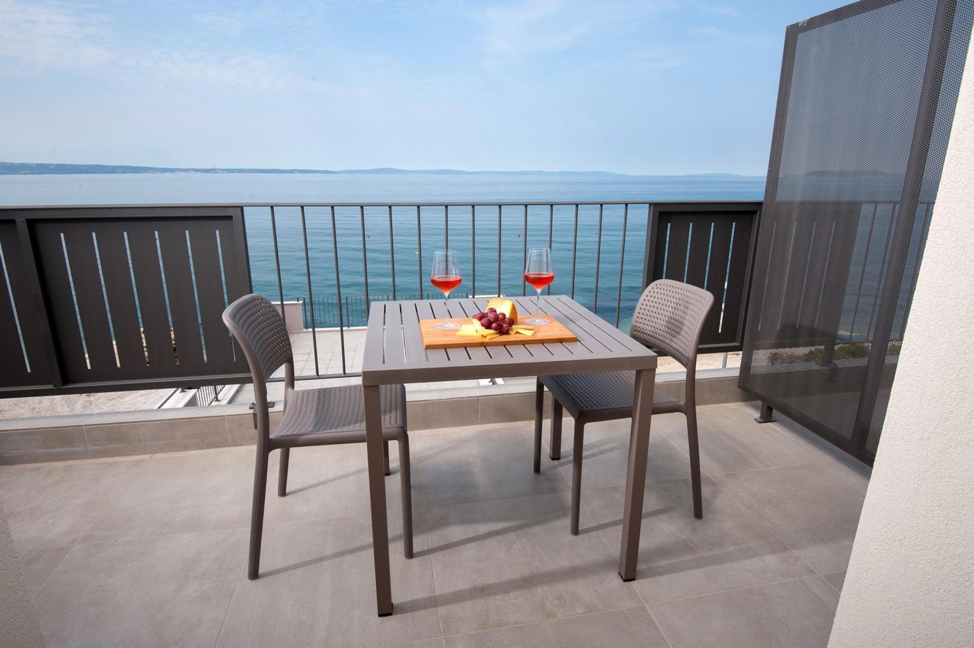 Seaside Luxury Suites Podstrana Quarto foto