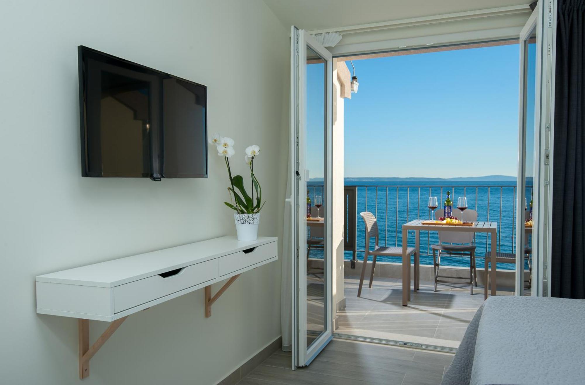 Seaside Luxury Suites Podstrana Quarto foto