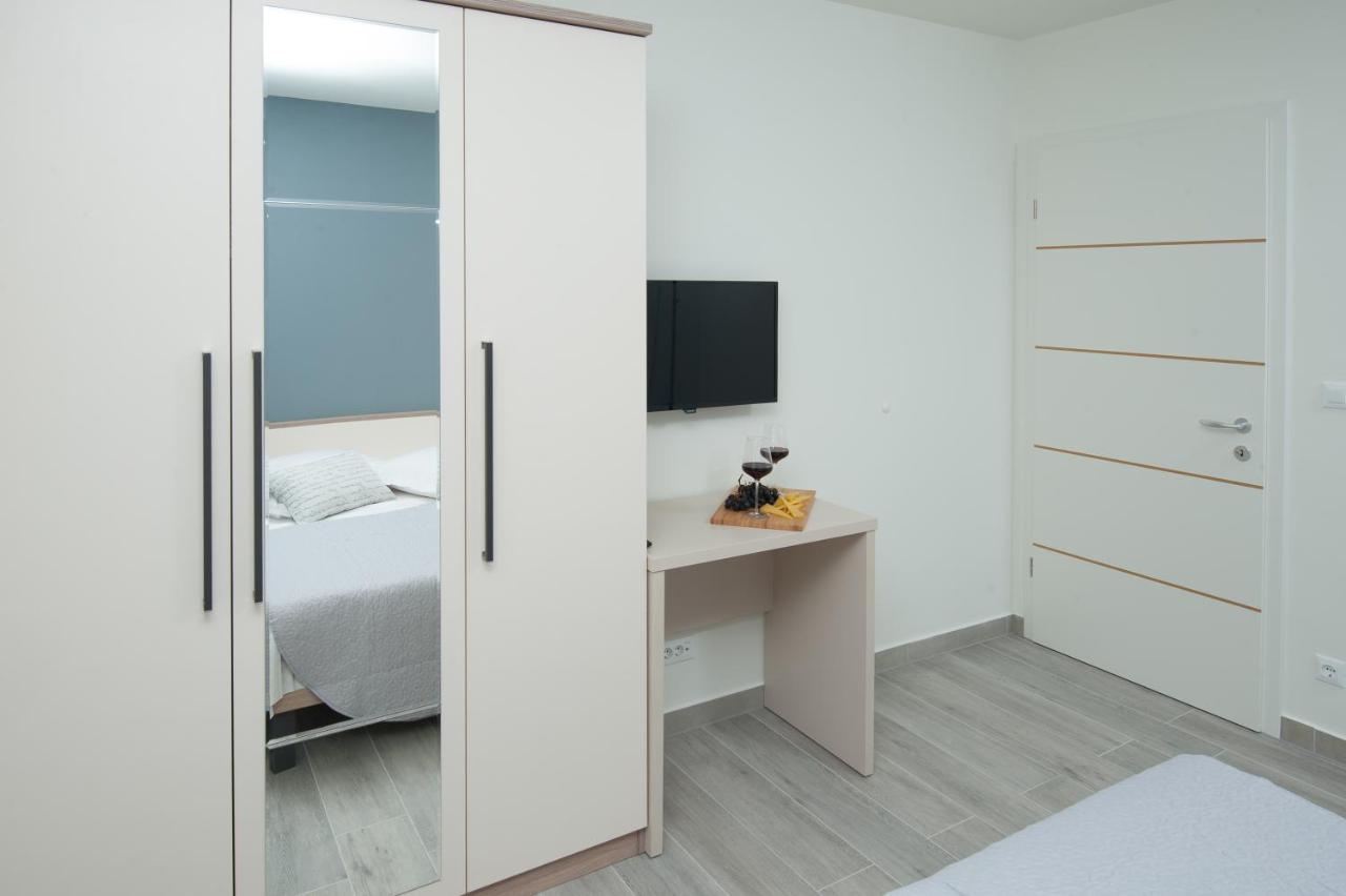 Seaside Luxury Suites Podstrana Quarto foto