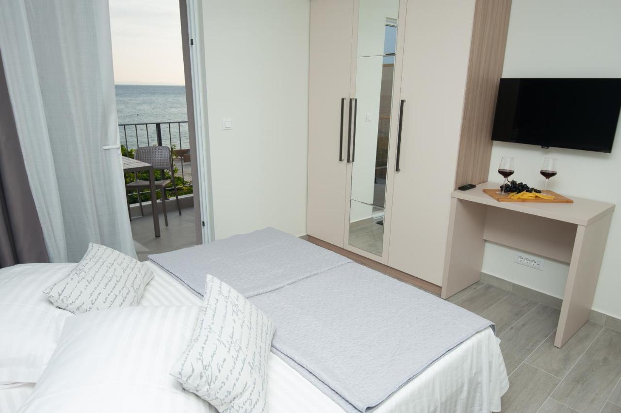 Seaside Luxury Suites Podstrana Quarto foto